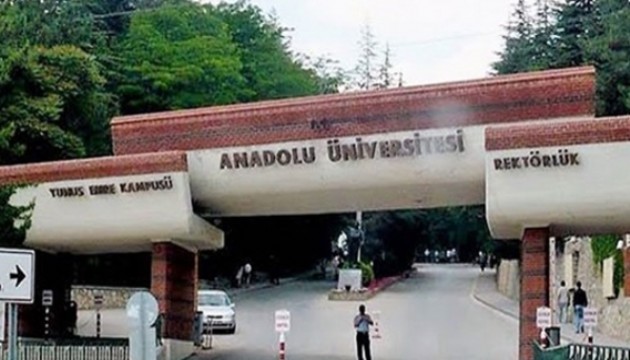 Anadolu Üniversitesi'nde soruşturma: ‘Rektörlüğü işgal girişimi' suçlaması
